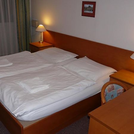 Cmc Residence & Conference Inn เชลาโกวิตเซ ห้อง รูปภาพ
