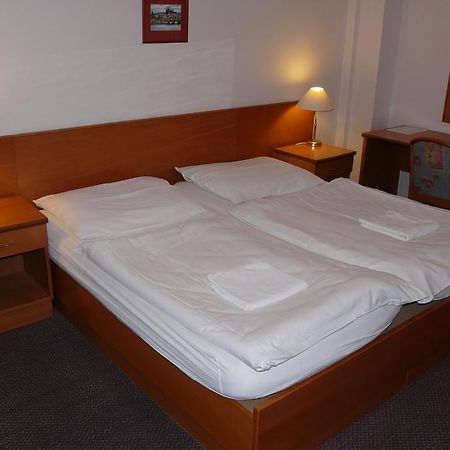 Cmc Residence & Conference Inn เชลาโกวิตเซ ภายนอก รูปภาพ